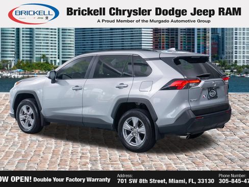 Used 2024 Toyota RAV4 XLE w/ Convenience Package FWD image 5