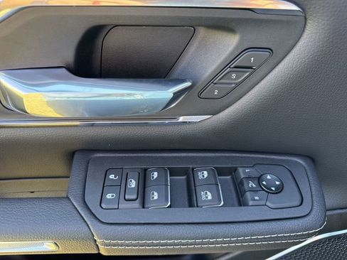 Used 2025 RAM 1500 Laramie image 21