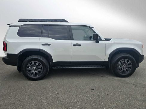 Used 2025 Toyota Land Cruiser image 2