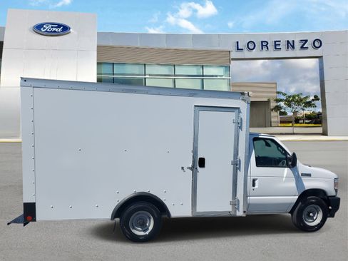 Used 2023 Ford E-350 and Econoline 350 Super Duty w/ Driver's Safety Package image 4