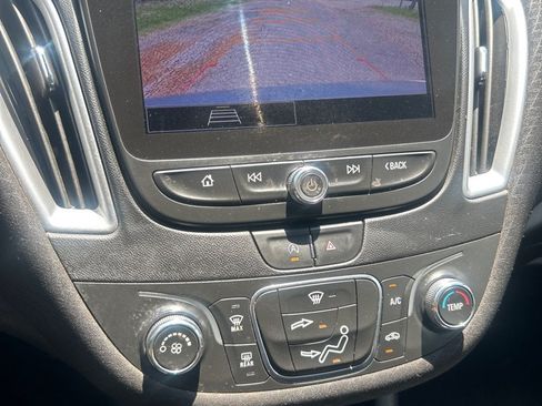 Used 2024 Chevrolet Malibu LS FWD image 12