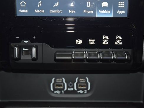 Used 2024 RAM 3500 Big Horn w/ Towing Technology Group image 35