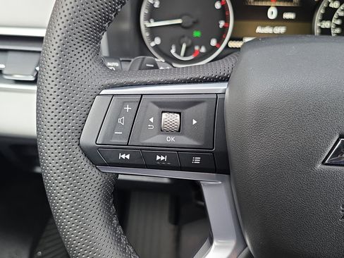 New 2026 Mitsubishi Outlander SE FWD image 16