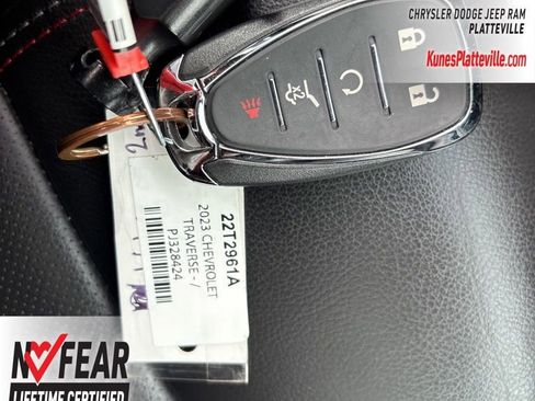 Used 2023 Chevrolet Traverse RS image 29