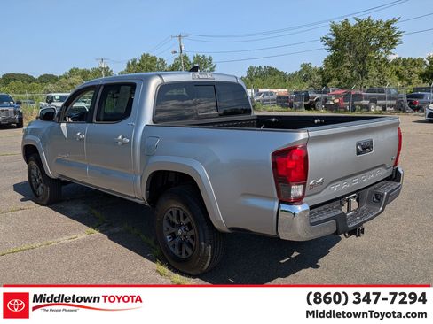 Certified 2023 Toyota Tacoma SR5 AWD/4WD image 5