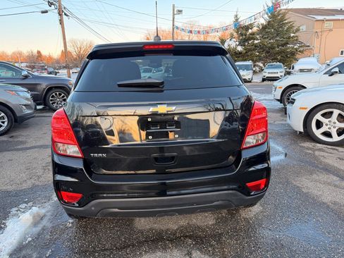 Used 2021 Chevrolet Trax LS w/ Tint and Cruise Package image 6