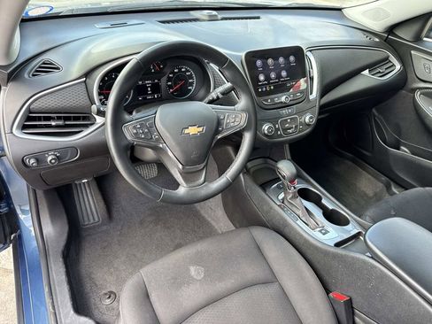Used 2025 Chevrolet Malibu RS w/ LPO, Floor Liner Package FWD image 37