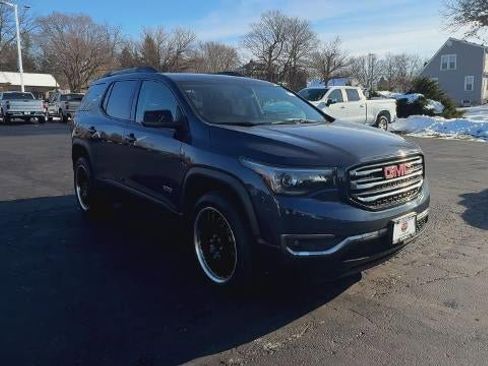 Certified 2019 GMC Acadia SLT image 2