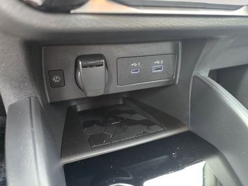 Used 2025 Nissan Versa SR w/ Trunk Package FWD image 26