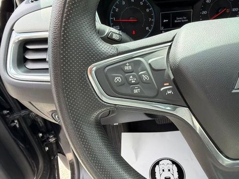 Used 2020 Chevrolet Equinox LS image 16