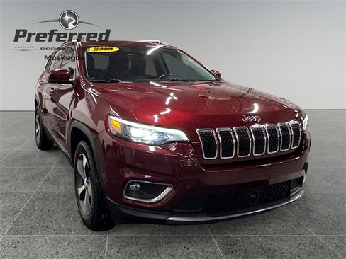 Used 2021 Jeep Cherokee Limited image 1