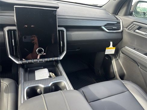 New 2026 GMC Acadia Elevation w/ Elevation Premium Package image 11