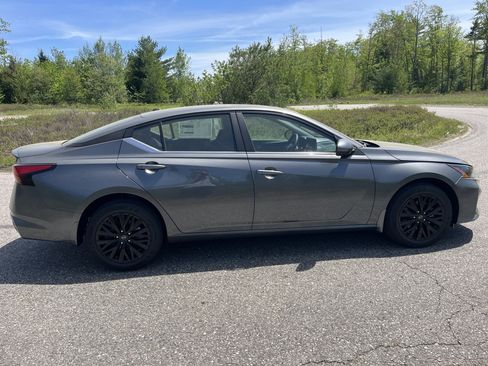 New 2026 Nissan Altima 2.5 SV AWD/4WD image 8