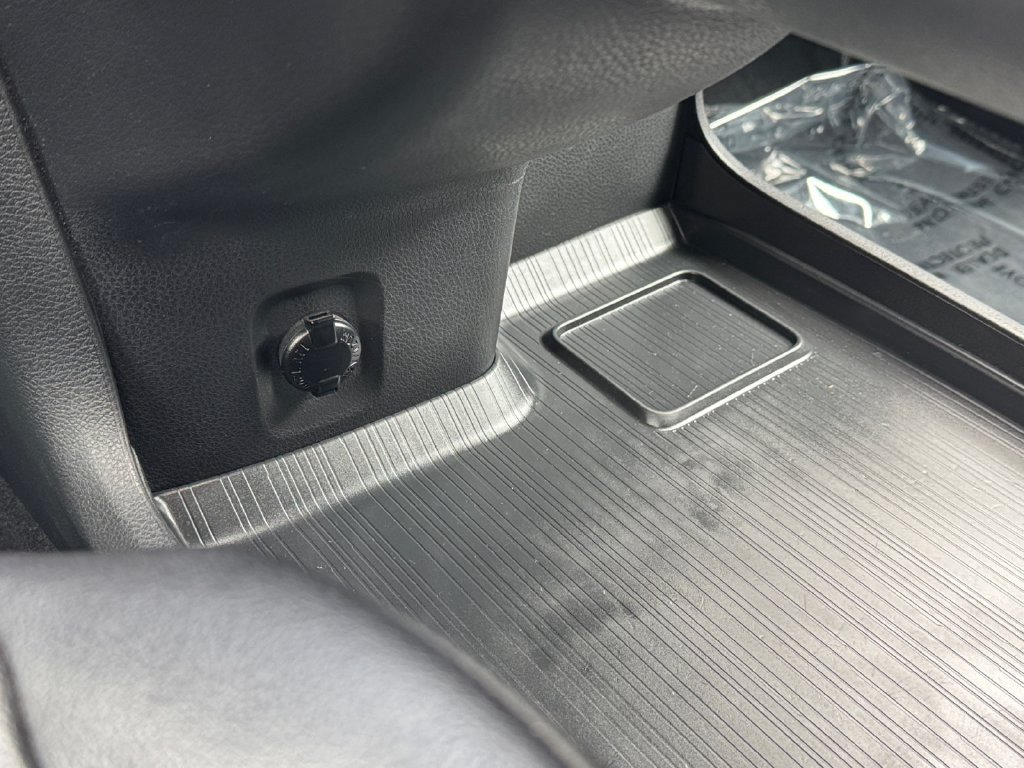 Certified 2025 Toyota Sienna XLE Woodland Edition AWD/4WD image 27