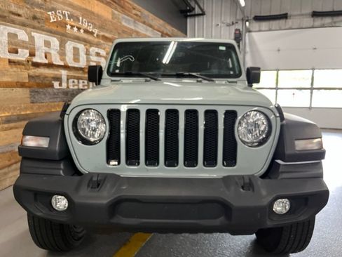 Used 2023 Jeep Wrangler Unlimited Sport AWD/4WD image 8