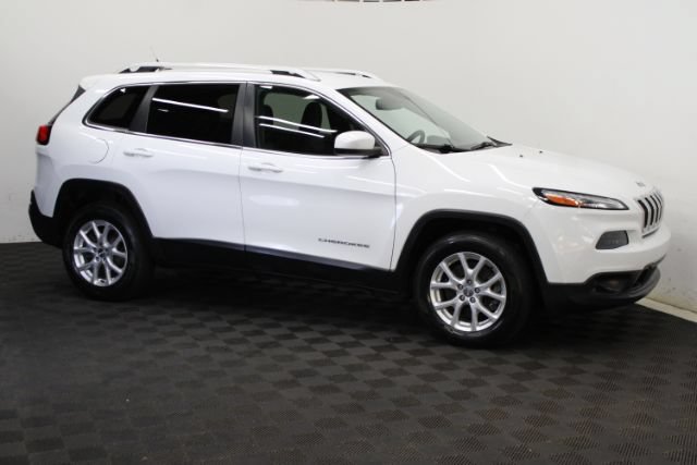 Used 2014 Jeep Cherokee Latitude w/ Cold Weather Group AWD/4WD image 3