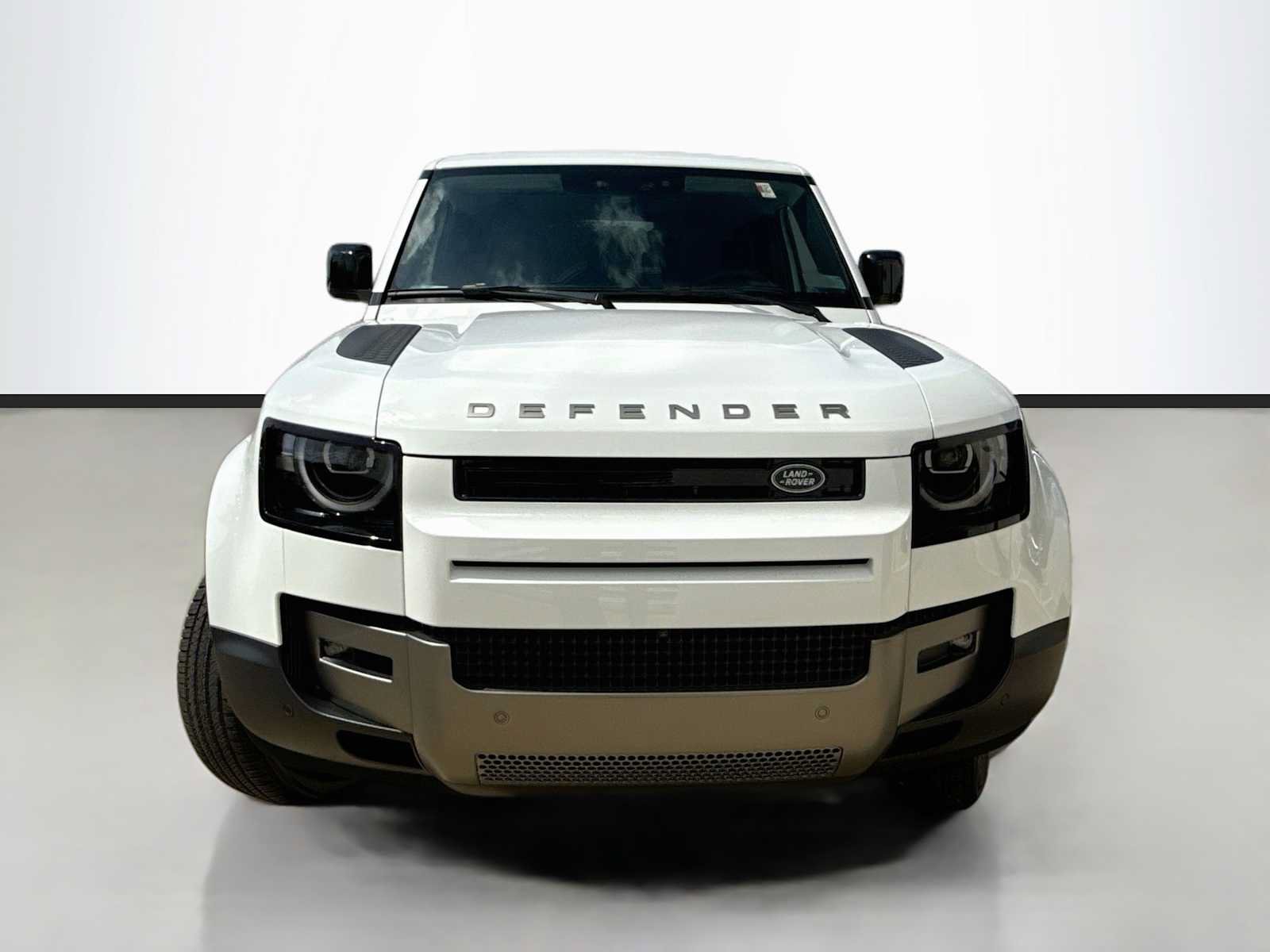 New 2026 Land Rover Defender 110 S AWD/4WD image 2