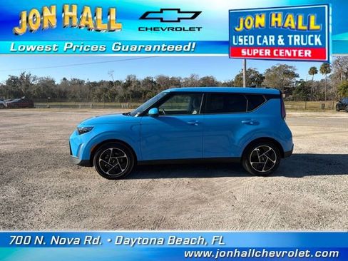 Used 2023 Kia Soul EX image 4