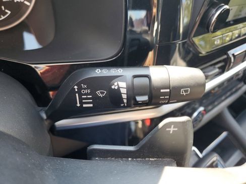 Used 2024 Nissan Pathfinder SL image 33