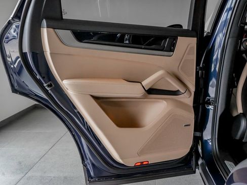 New 2026 Porsche Cayenne image 20