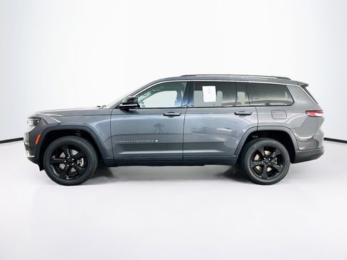 Used 2023 Jeep Grand Cherokee L Limited AWD/4WD image 4