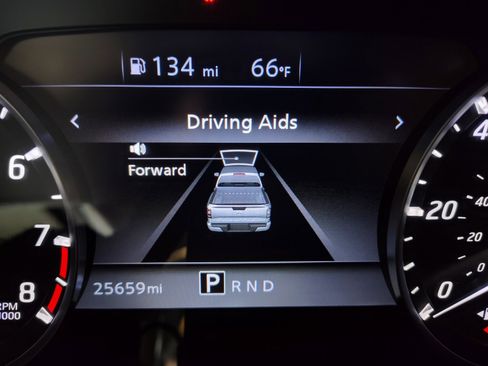 Used 2024 Nissan Frontier SV image 32