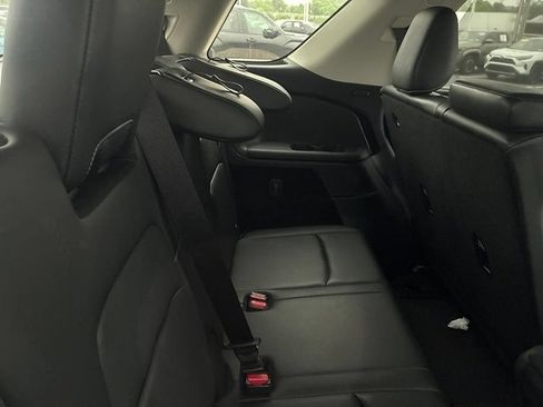 Used 2025 Nissan Pathfinder SL AWD/4WD image 26