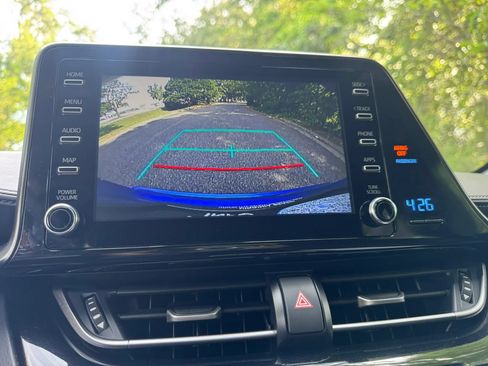 Used 2019 Toyota C-HR LE FWD image 19