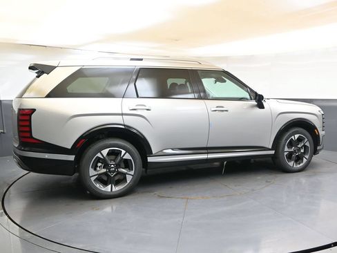 Used 2026 Hyundai Palisade Limited AWD/4WD image 6