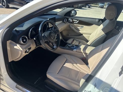 Used 2018 Mercedes-Benz C 300 C 300 image 9