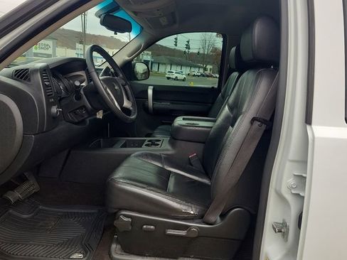 Used 2009 Chevrolet Silverado 1500 LT w/ All Star Package image 16