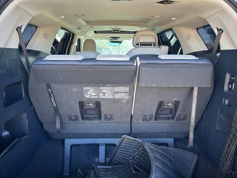 Certified 2025 Kia Carnival SX Prestige image 11