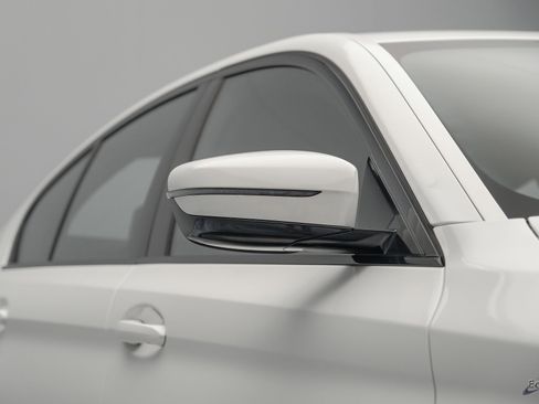 Used 2023 BMW 540i w/ M Sport Package image 28