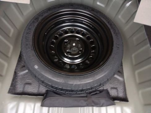 New 2025 Nissan Versa SR w/ Trunk Package image 34