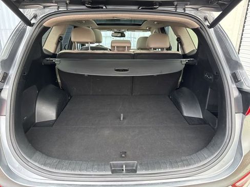 Used 2019 Hyundai Santa Fe Limited image 7