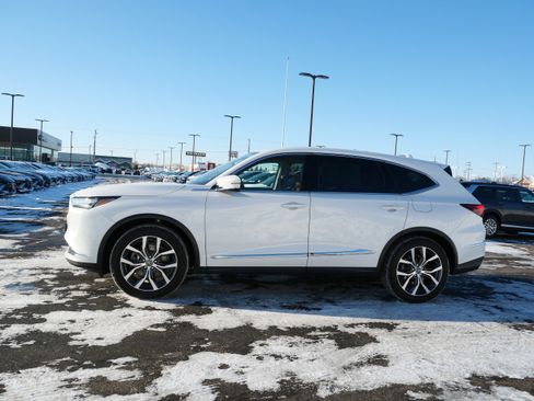 Used 2023 Acura MDX SH-AWD w/ Technology Package image 2