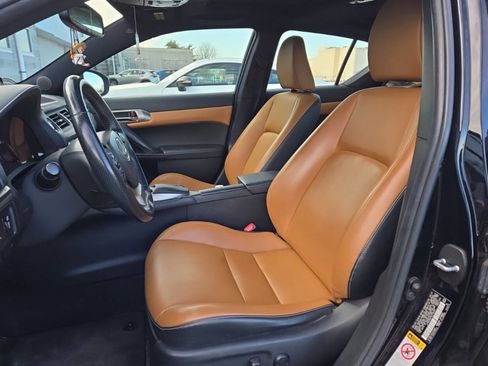 Used 2014 Lexus CT 200h image 11