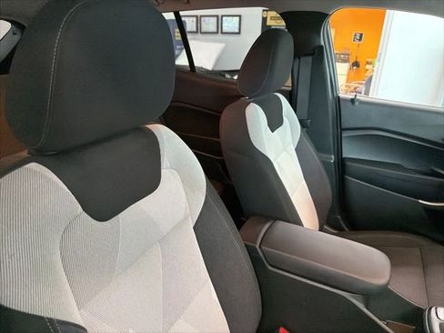 Certified 2024 Chevrolet Trax LS w/ LS Convenience Package FWD image 26