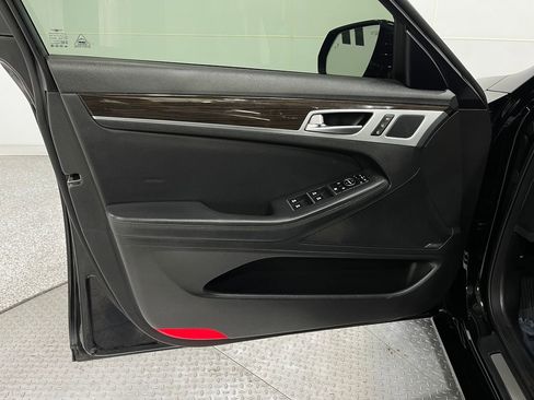 Used 2017 Genesis G80 3.8 w/ Option Group 02 image 14