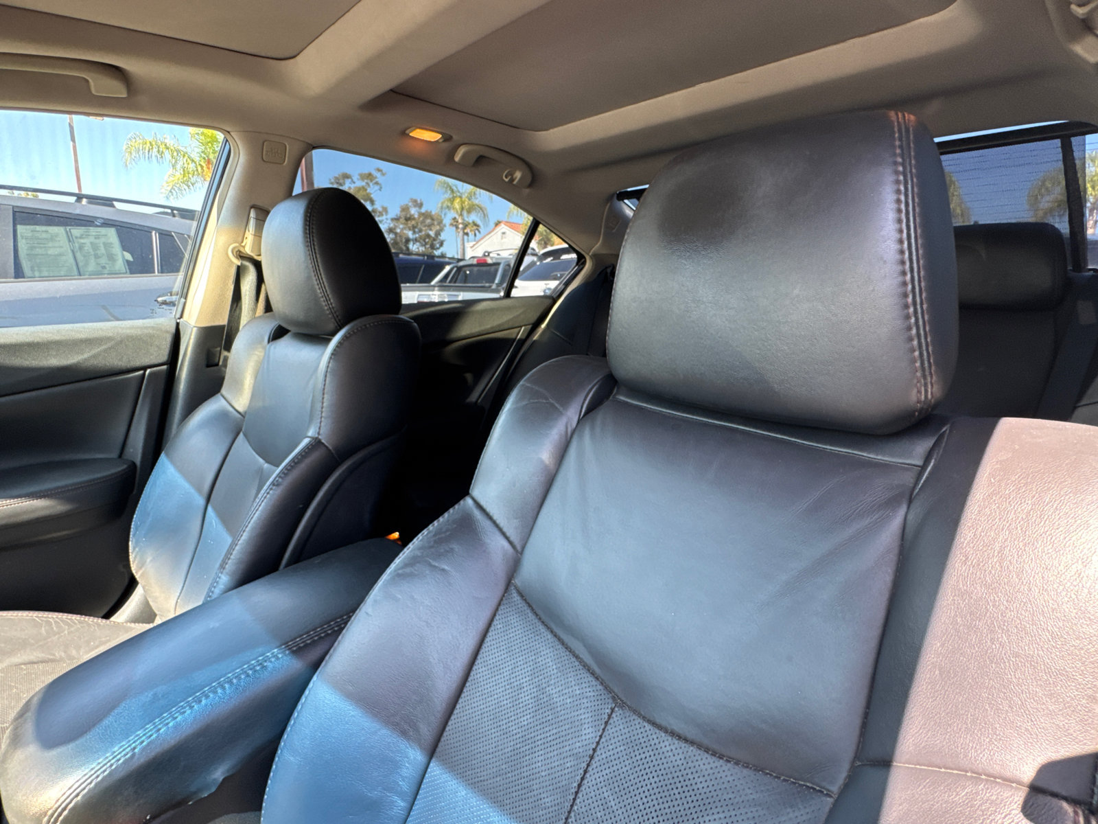 Used 2012 Nissan Maxima 3.5 SV w/ Premium Pkg FWD image 3