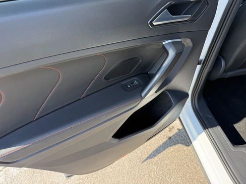 Used 2024 Volkswagen Tiguan Wolfsburg Edition image 28