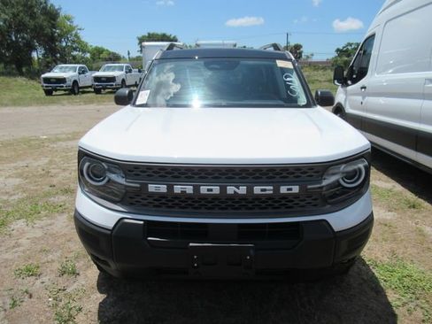 Used 2025 Ford Bronco Sport Big Bend w/ Convenience Package AWD/4WD image 2