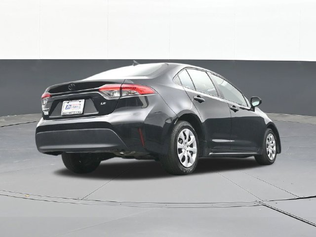 Used 2025 Toyota Corolla LE FWD image 44