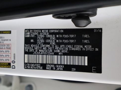 Used 2016 Toyota 4Runner SR5 RWD image 37