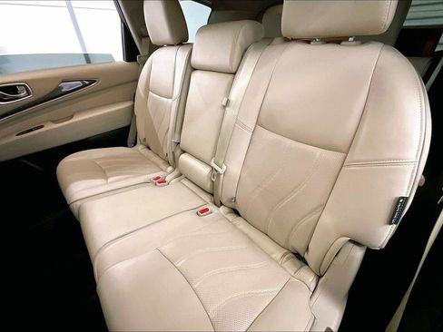 Used 2019 INFINITI QX60 Luxe w/ Essential Package image 25