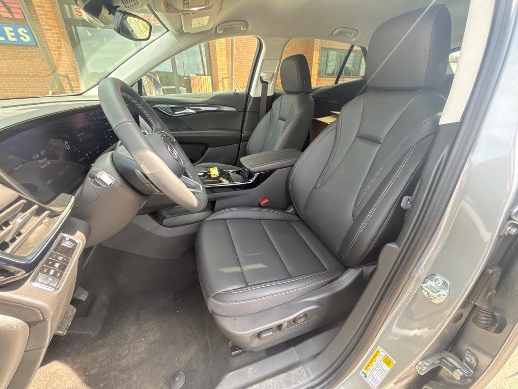 Used 2025 Buick Envision Preferred AWD/4WD image 13