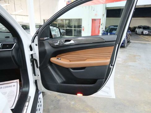 Used 2018 Mercedes-Benz GLE 43 AMG 4MATIC Coupe image 36