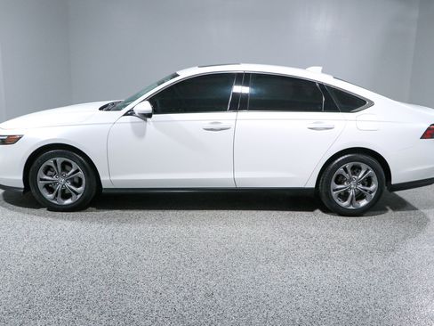 Used 2024 Honda Accord EX image 10