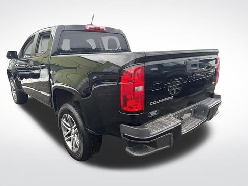 Used 2022 Chevrolet Colorado W/T w/ Custom Special Edition AWD/4WD image 3