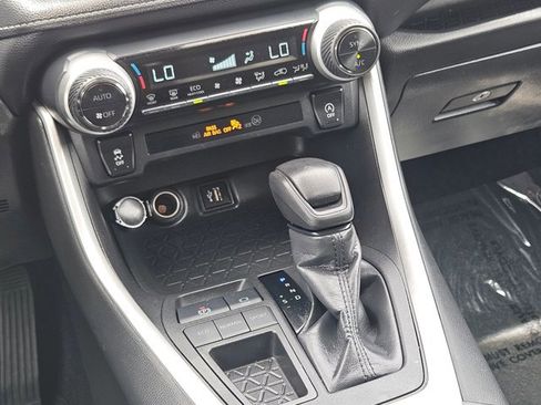 Used 2024 Toyota RAV4 XLE image 18